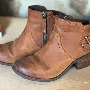 Teva Foxy Ankle boot size 7 gently used